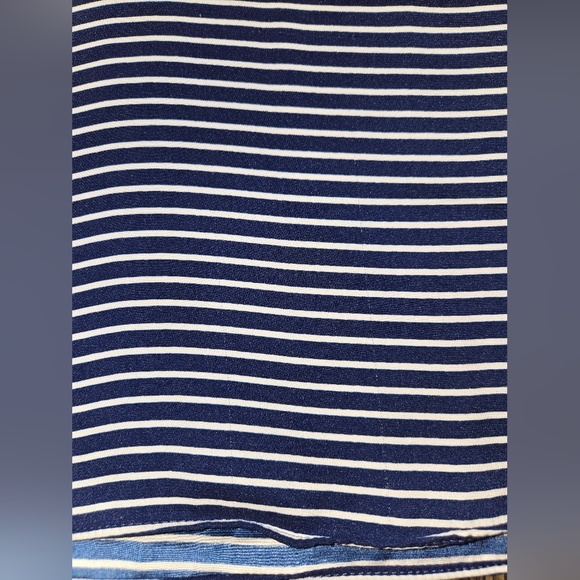 EXPRESS Blue White Striped V-neck Blouse Short Sleeve Size Large - Picture 7 of 10